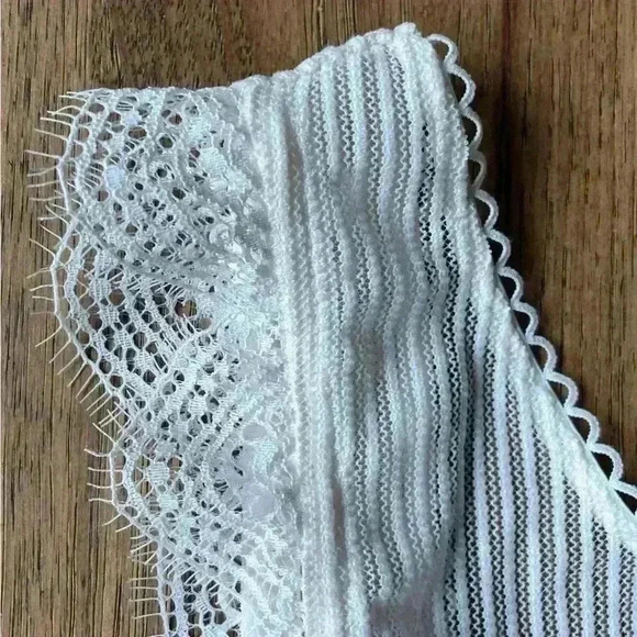 Victoria’s Secret Cream‎ Lace Bustier Sz 34C Intimate Coquette Cottagecore - Picture 2 of 7